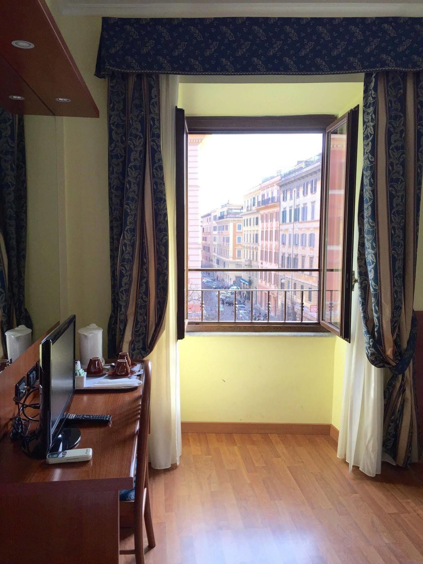 Saint Peter Inn Rome Exterior photo
