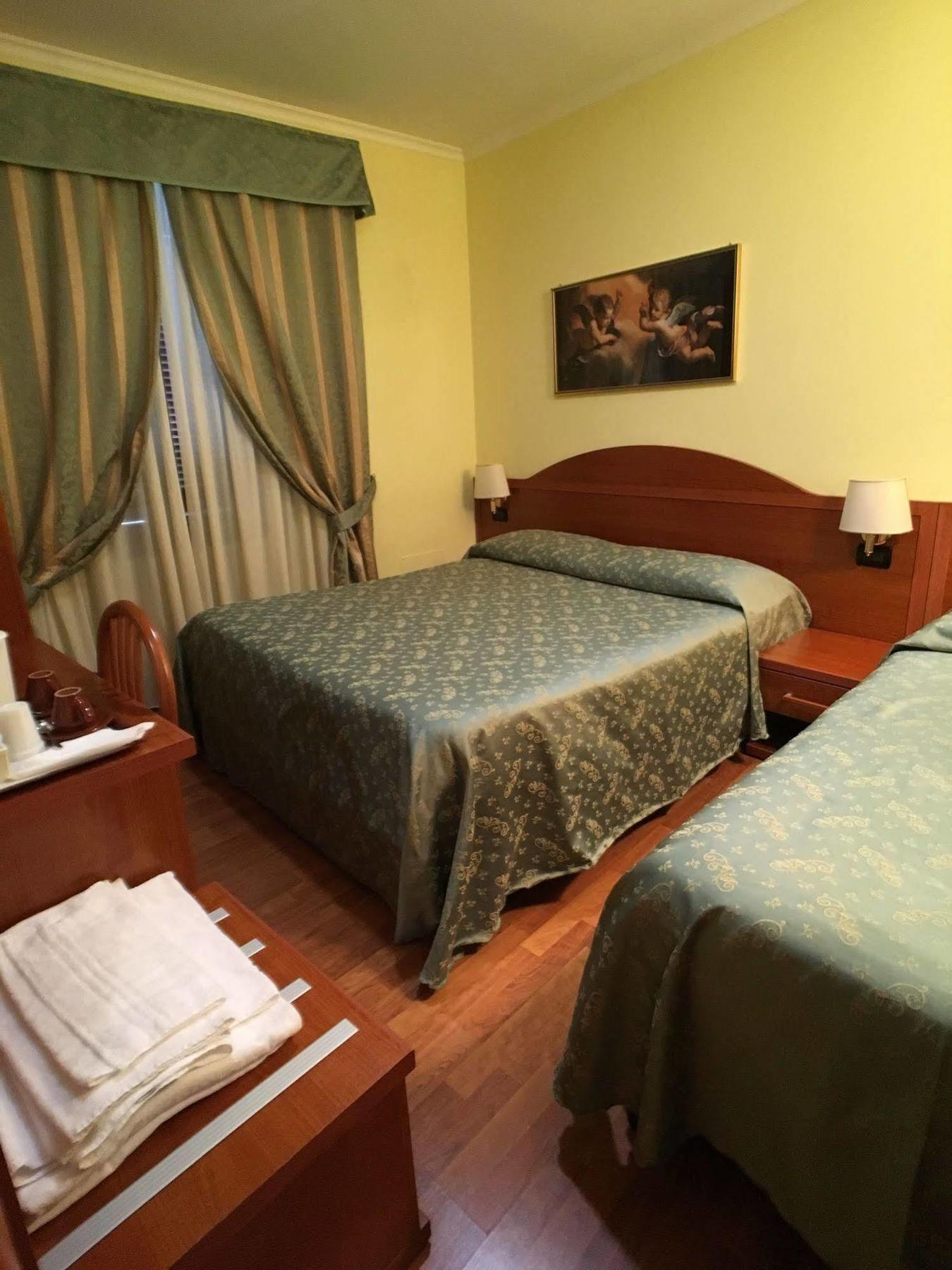 Saint Peter Inn Rome Exterior photo